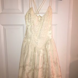 Short ivory prom/wedding dress